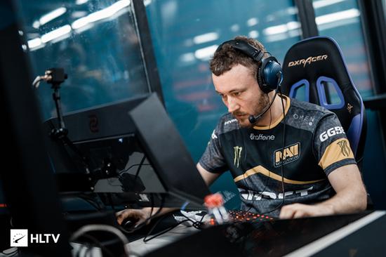 禁区弧顶的 禁区弧顶的